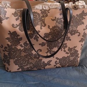 NWT MICHAEL Michael Kors Nude & Black Leather Tote